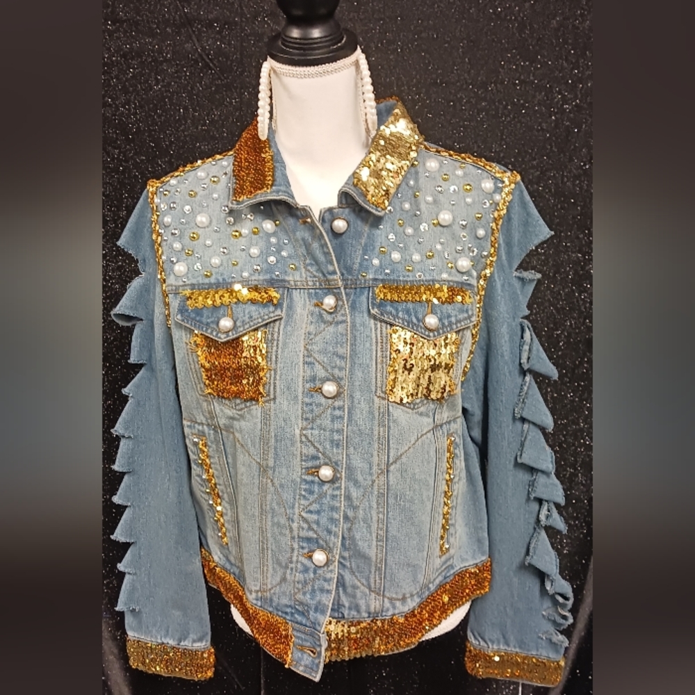 DENIM JEAN JACKET WITH EARRINGS